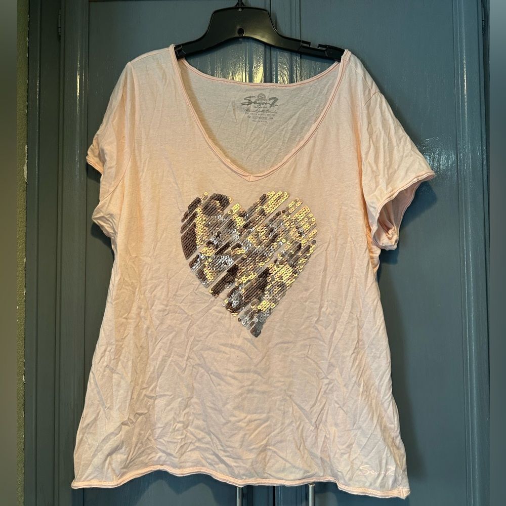Seven7 Luxe Sequin Heart V-Neck T-Shirt Size 2X